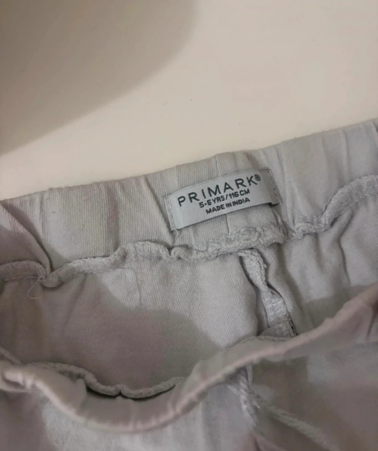 🔵 Short branco "aloha" abacaxi e babados - primark – photo 5